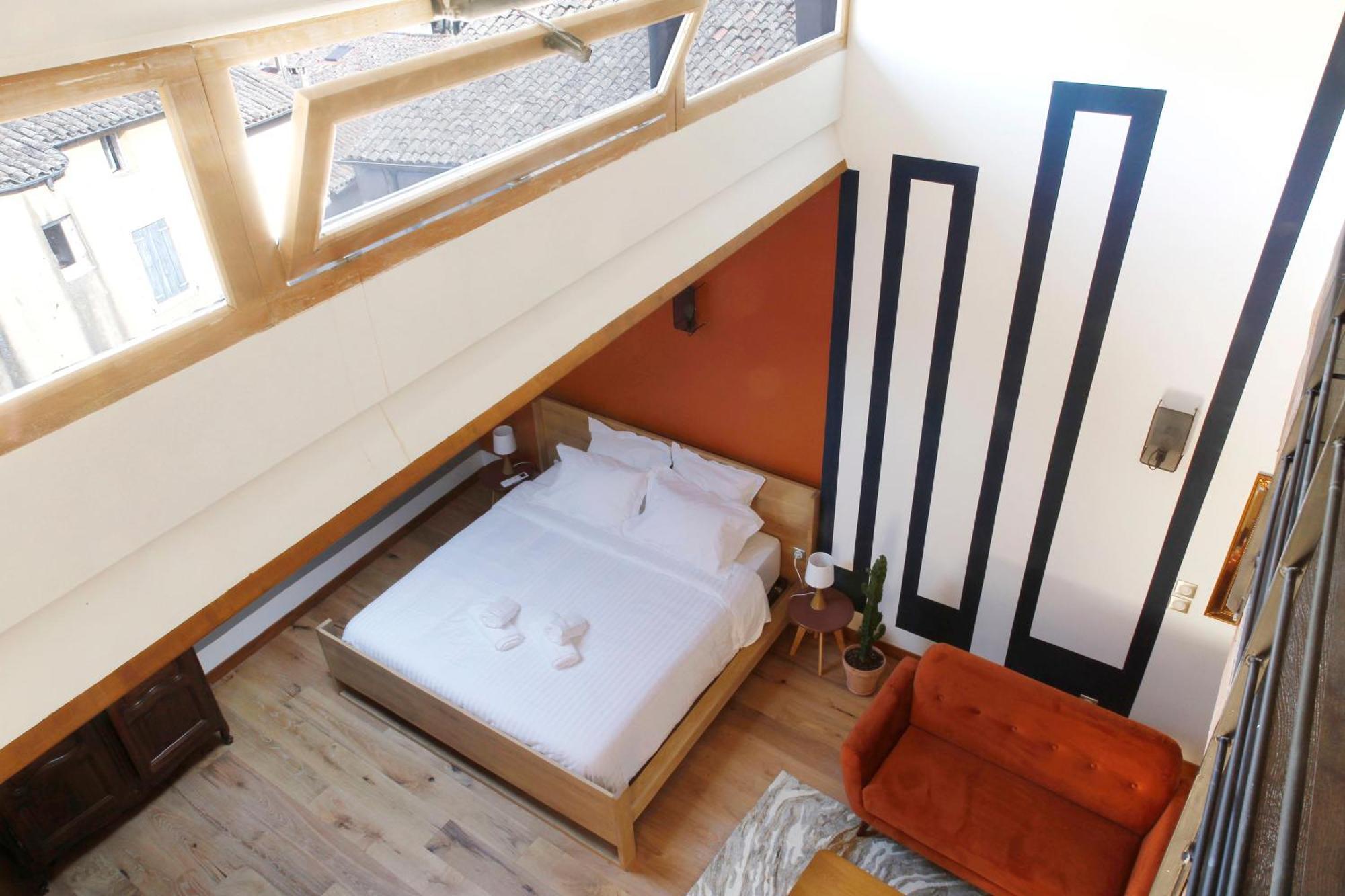La Maison D'En Bas Des Seigneurs Cucuron Esterno foto