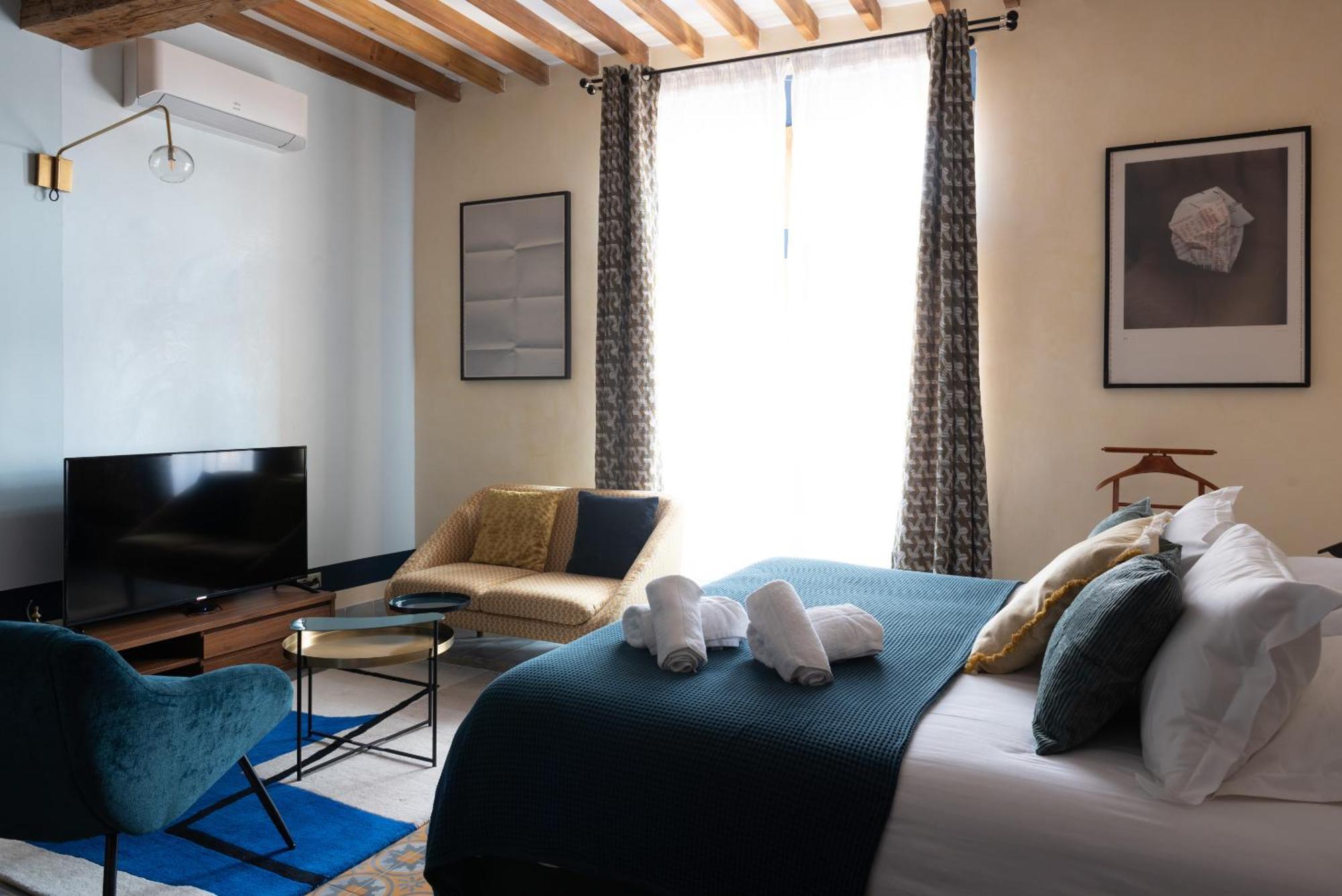 La Maison D'En Bas Des Seigneurs Cucuron Esterno foto