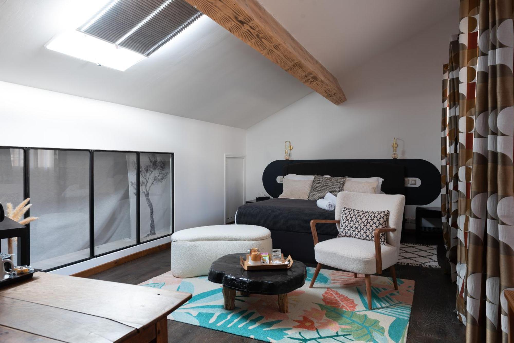 La Maison D'En Bas Des Seigneurs Cucuron Esterno foto